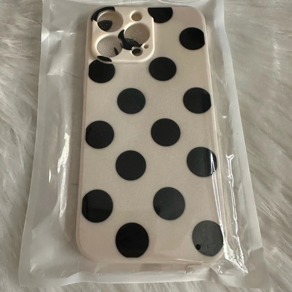 🩷5/$10 Polka Dot Phone Case - Black and White 14 max pro